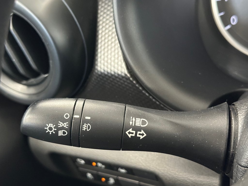 Nissan Kicks S 2020 à Cowansville, Québec - 36 - w1024h768px