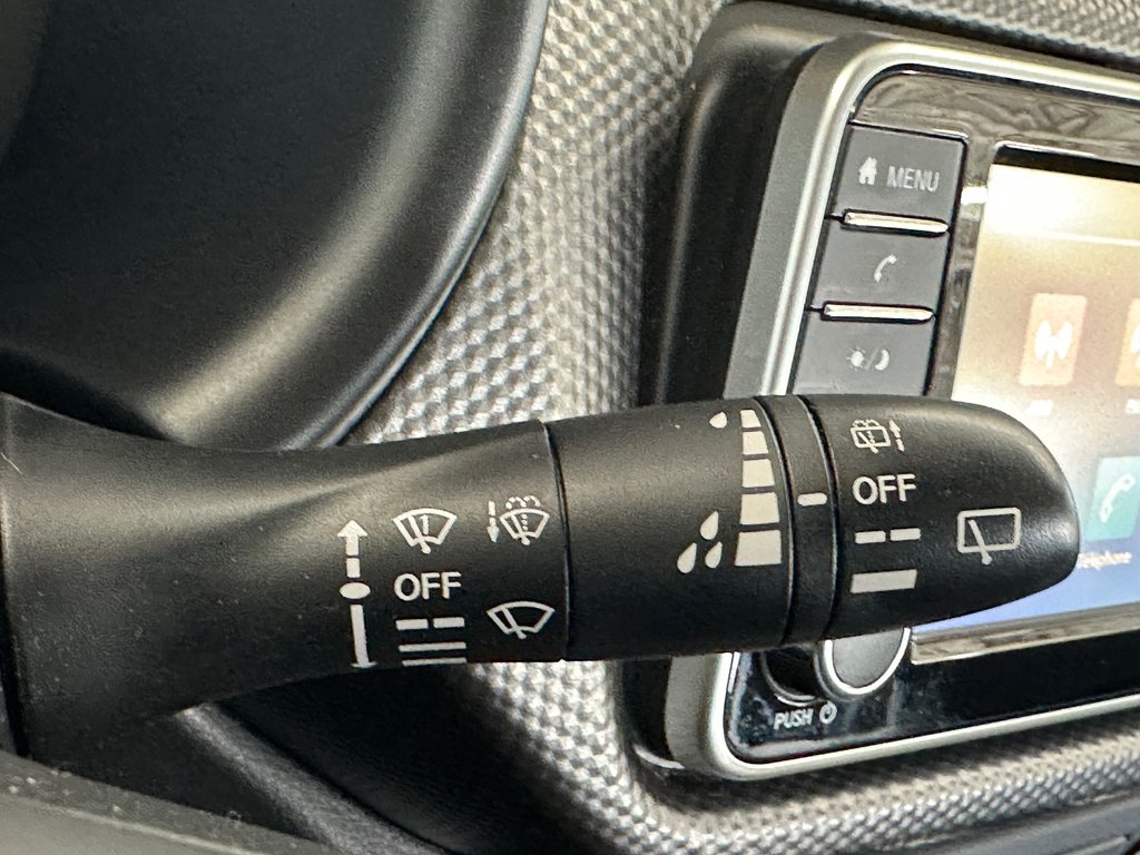 Nissan Kicks S 2020 à Cowansville, Québec - 34 - w1024h768px