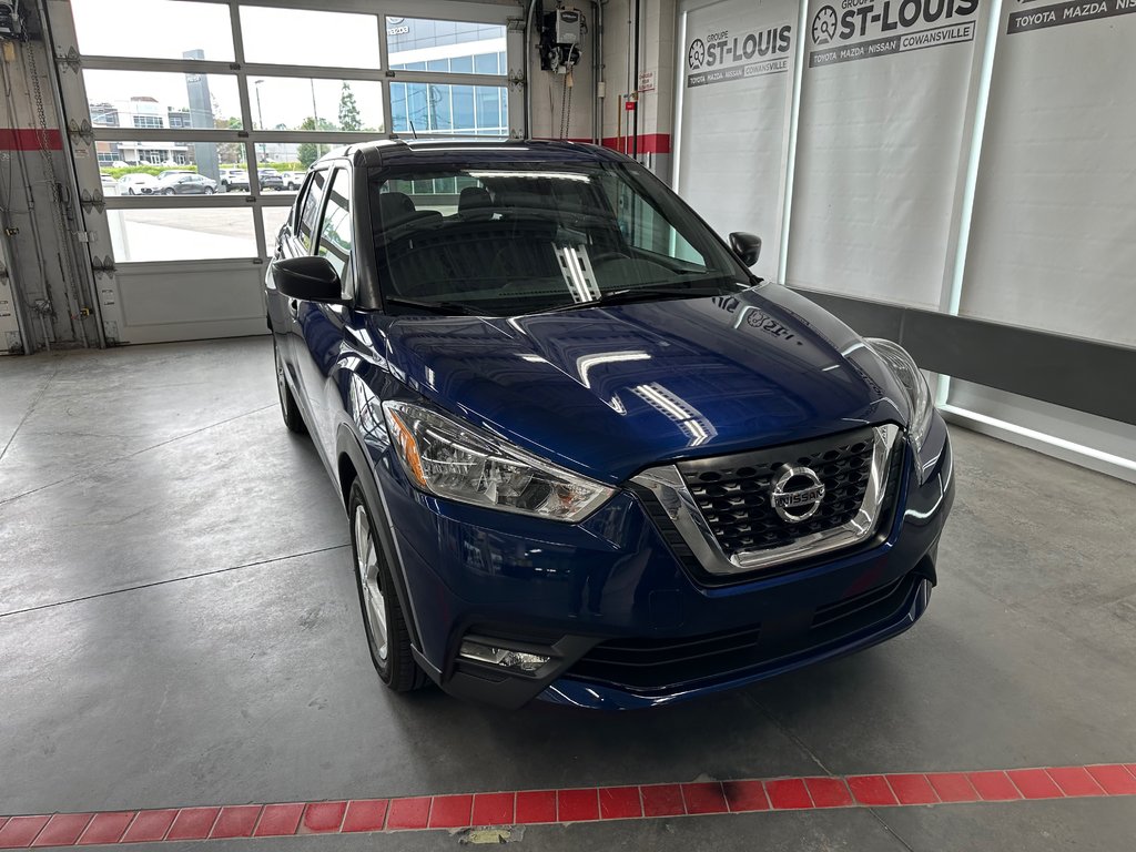 2020 Nissan Kicks S in Cowansville, Quebec - 1 - w1024h768px