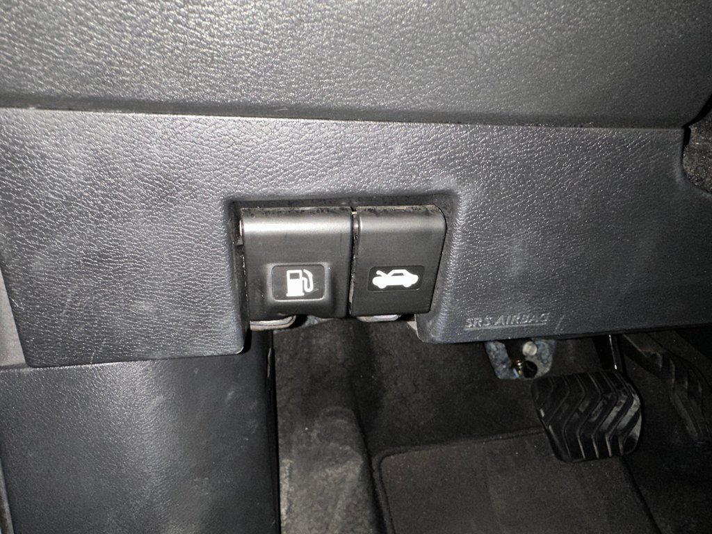 Nissan Kicks S 2021 à Cowansville, Québec - 32 - w1024h768px