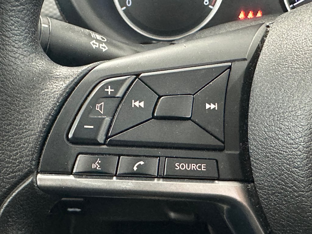 Nissan Kicks S 2021 à Cowansville, Québec - 28 - w1024h768px