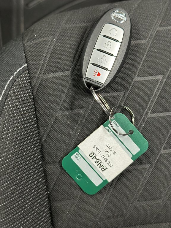2021 Nissan Kicks SV in Cowansville, Quebec - 36 - w1024h768px