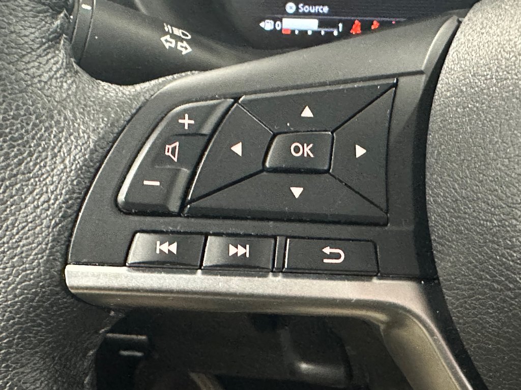 2021 Nissan Kicks SV in Cowansville, Quebec - 33 - w1024h768px