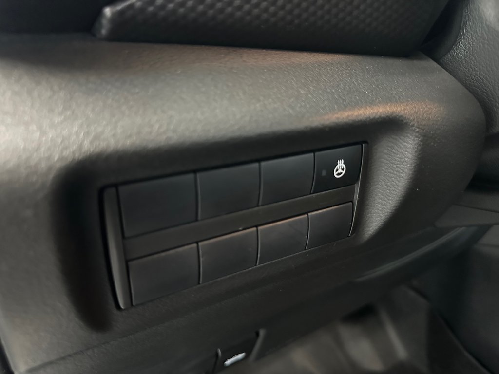 2021 Nissan Kicks SV in Cowansville, Quebec - 25 - w1024h768px