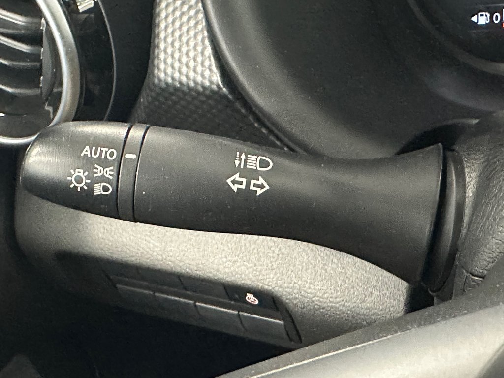 2021 Nissan Kicks SV in Cowansville, Quebec - 34 - w1024h768px