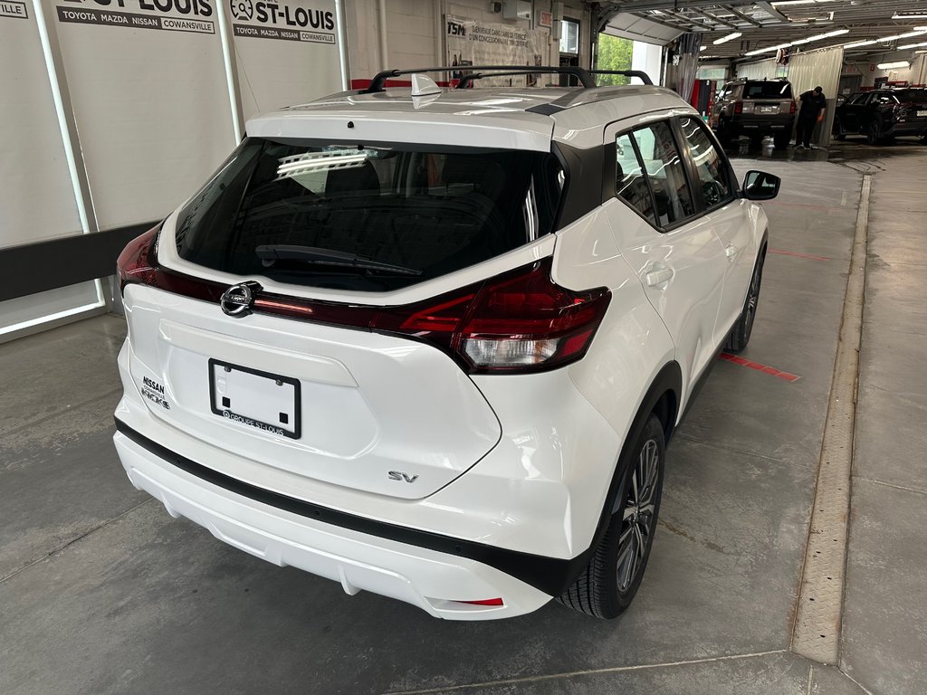 2021 Nissan Kicks SV in Cowansville, Quebec - 3 - w1024h768px