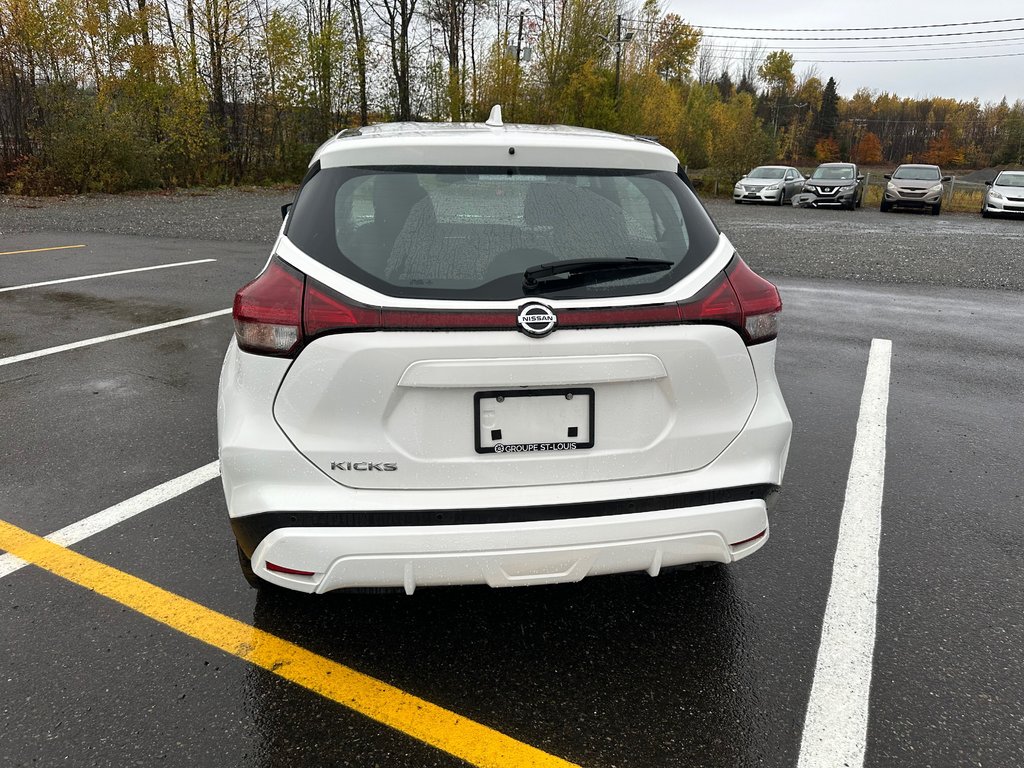 2021 Nissan Kicks S in Cowansville, Quebec - 3 - w1024h768px