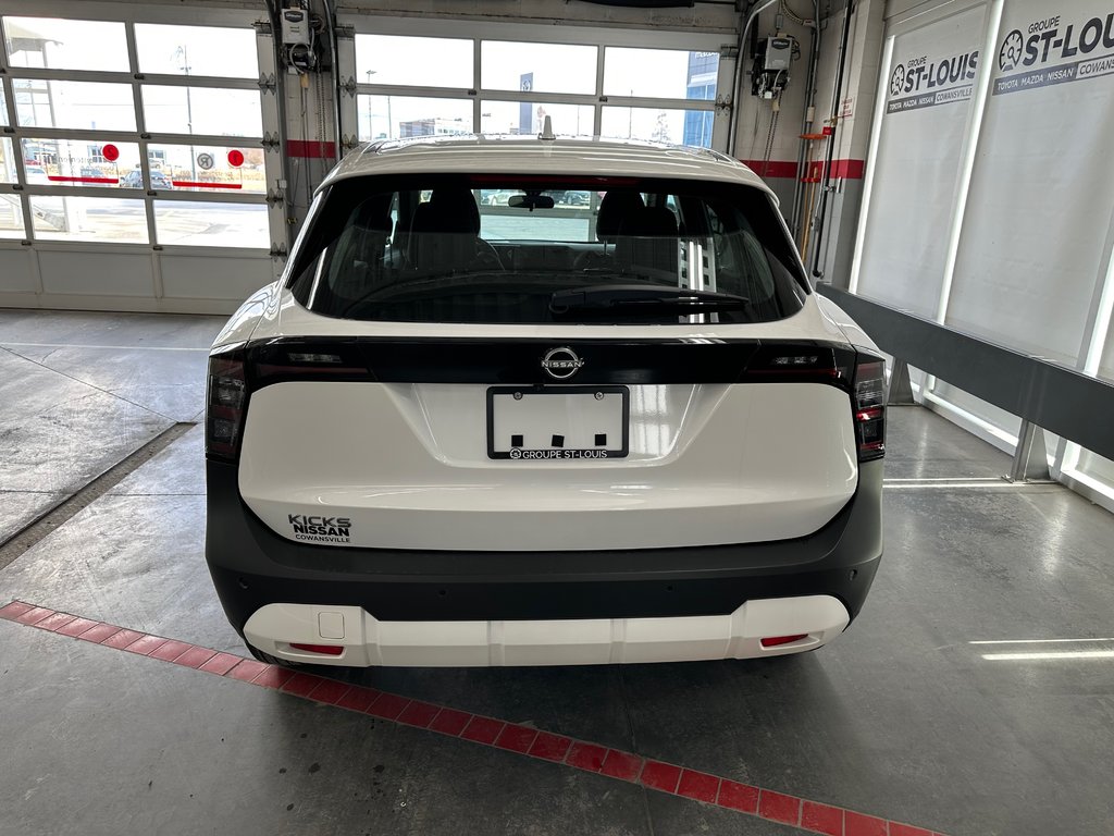 Nissan Kicks S 2025 à Cowansville, Québec - 3 - w1024h768px