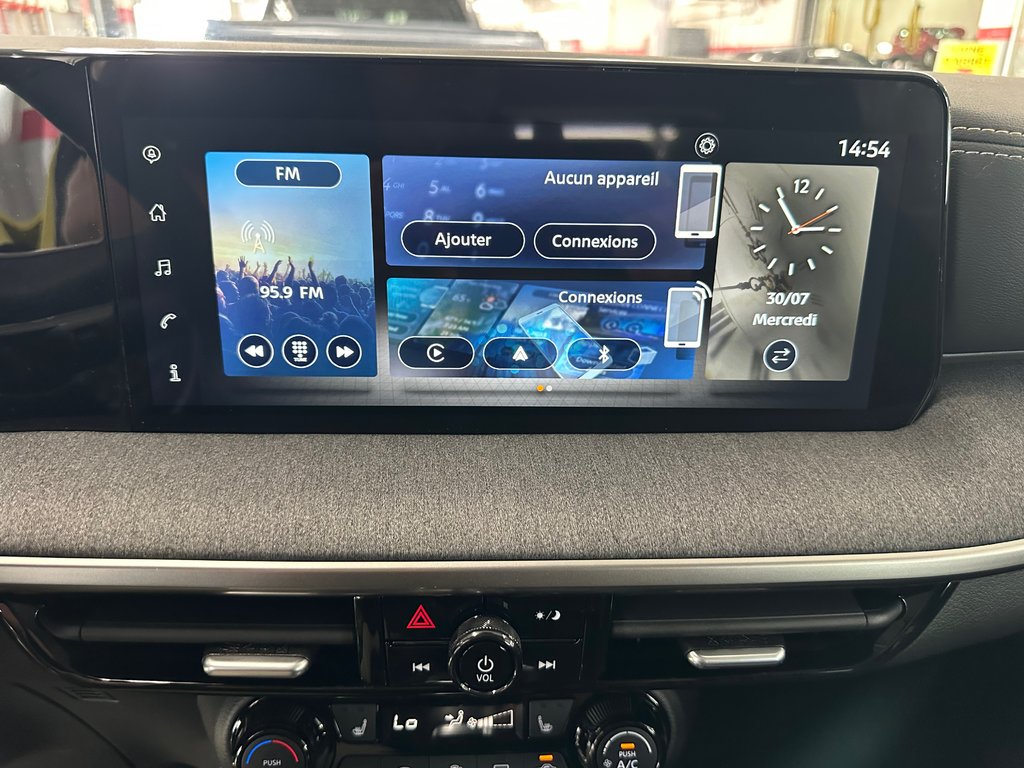 Nissan Kicks SV 2025 à Cowansville, Québec - 26 - w1024h768px