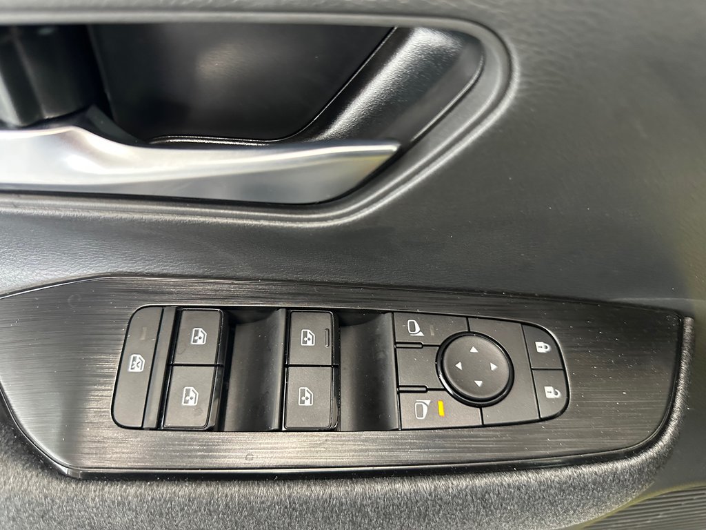 Nissan Kicks SV 2025 à Cowansville, Québec - 22 - w1024h768px