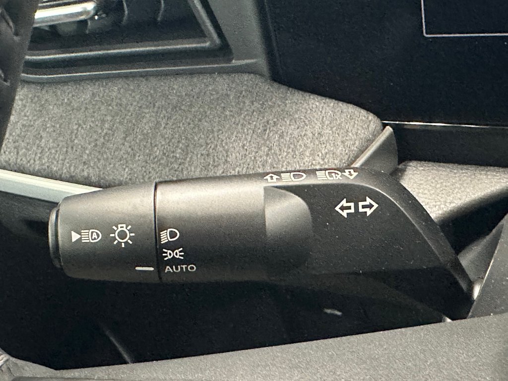 Nissan Kicks SV 2025 à Cowansville, Québec - 32 - w1024h768px