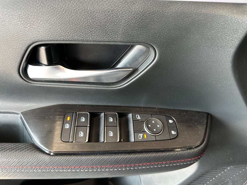 Nissan Kicks SR 2025 à Cowansville, Québec - 33 - w1024h768px