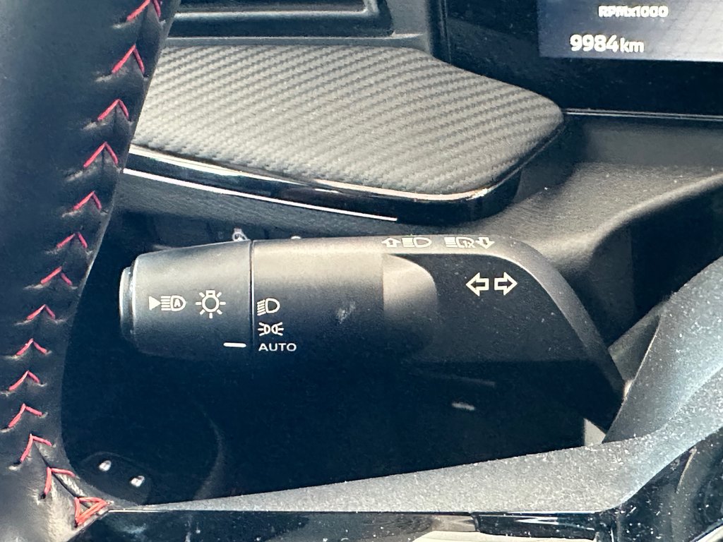 Nissan Kicks SR 2025 à Cowansville, Québec - 44 - w1024h768px