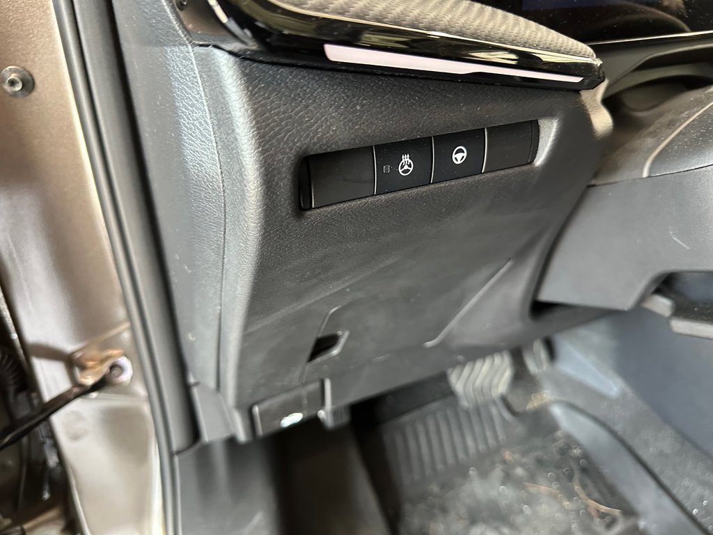 Nissan Kicks SR 2025 à Cowansville, Québec - 34 - w1024h768px