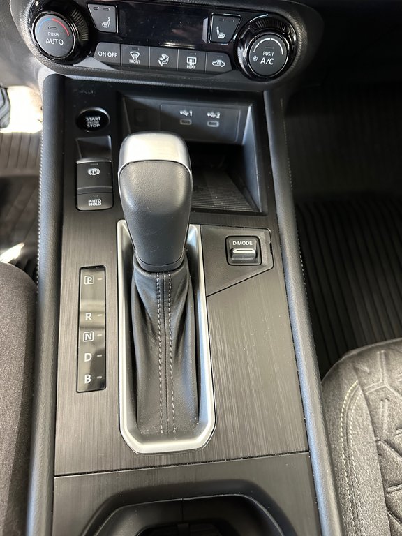 2025 Nissan Kicks SV AWD in Cowansville, Quebec - 30 - w1024h768px