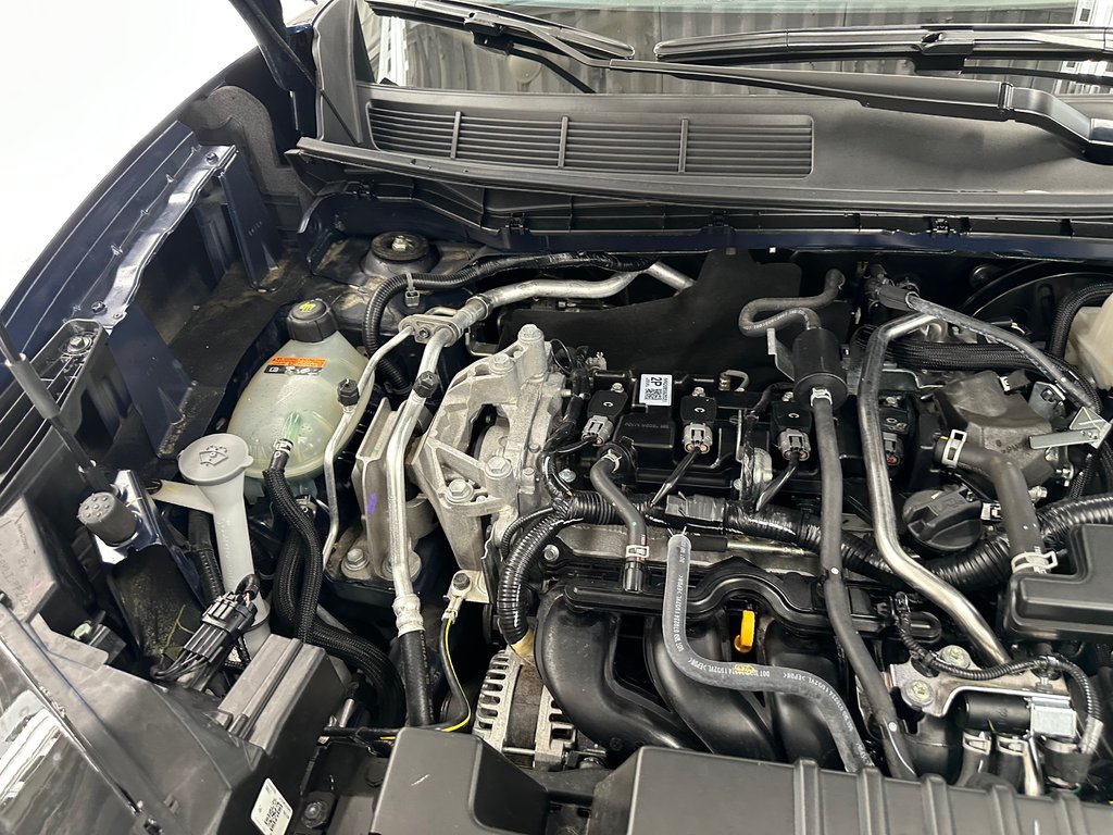 2025 Nissan Kicks SV AWD in Cowansville, Quebec - 18 - w1024h768px