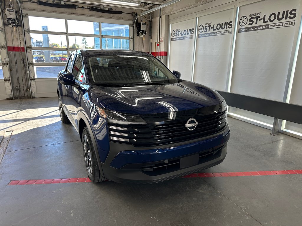 2025 Nissan Kicks SV AWD in Cowansville, Quebec - 1 - w1024h768px