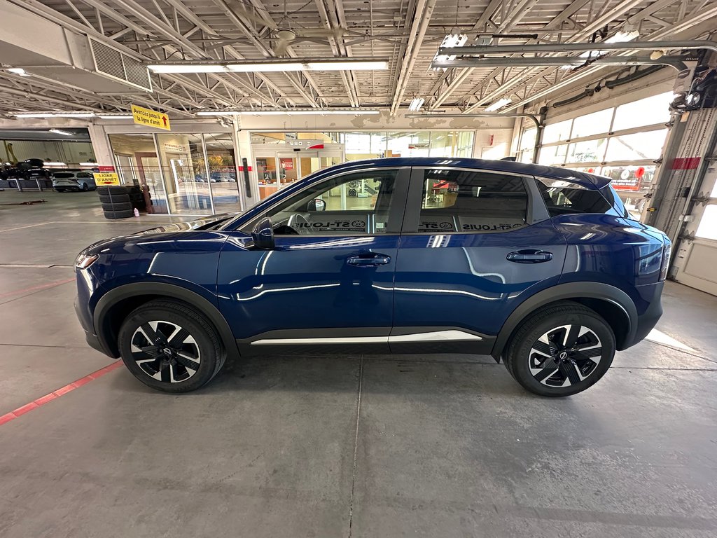 2025 Nissan Kicks SV AWD in Cowansville, Quebec - 12 - w1024h768px