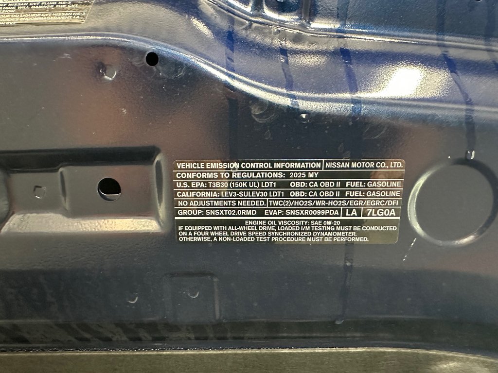 2025 Nissan Kicks SV AWD in Cowansville, Quebec - 20 - w1024h768px