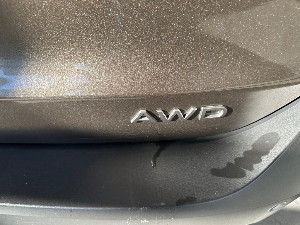 2025 Nissan Kicks S AWD in Cowansville, Quebec - 5 - w1024h768px