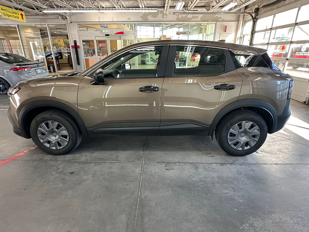 2025 Nissan Kicks S AWD in Cowansville, Quebec - 10 - w1024h768px
