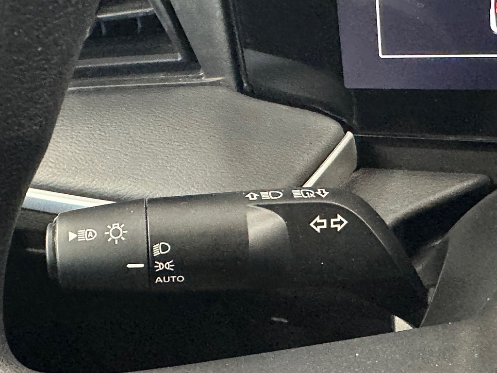 2025 Nissan Kicks S TA in Cowansville, Quebec - 34 - w1024h768px