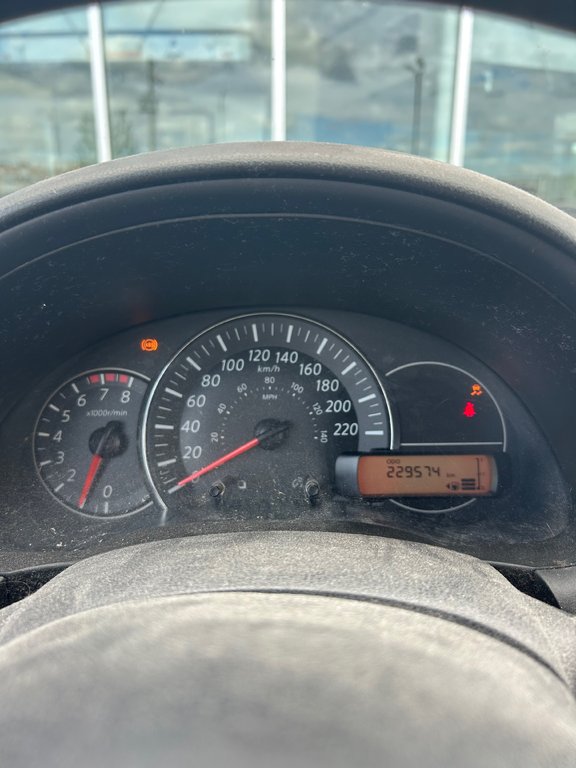 Nissan Micra SV / Manuel 2015 à Cowansville, Québec - 14 - w1024h768px