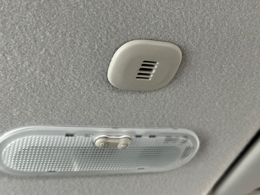 2017 Nissan Micra SV in Cowansville, Quebec - 35 - w1024h768px