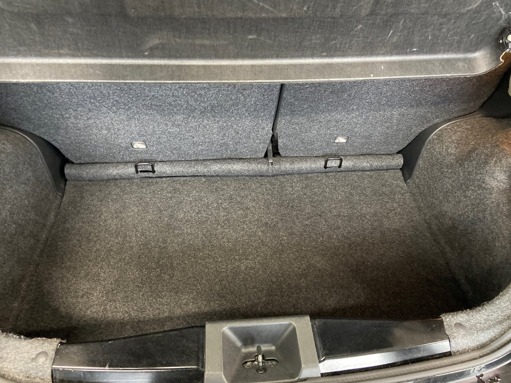 2018 Nissan Micra SV in Cowansville, Quebec - 34 - w1024h768px