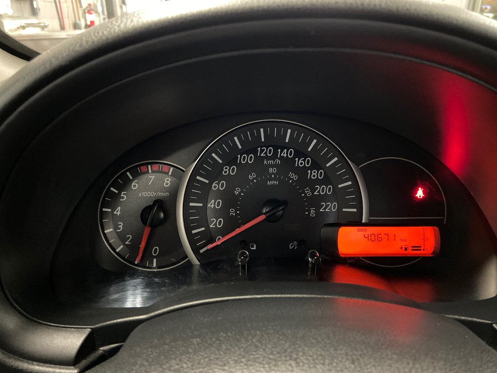2018 Nissan Micra SV in Cowansville, Quebec - 20 - w1024h768px
