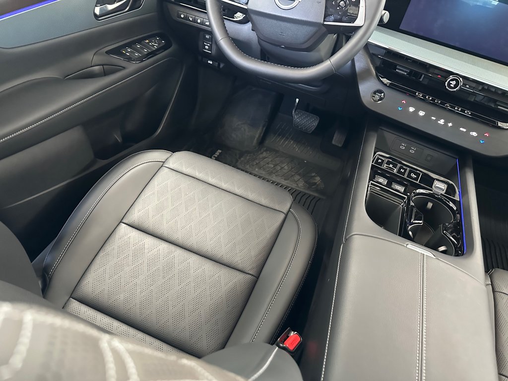 Nissan Murano Platinum 2025 à Cowansville, Québec - 25 - w1024h768px
