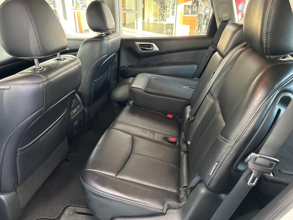 2019  Pathfinder SL Privilège in Cowansville, Quebec - 8 - w1024h768px