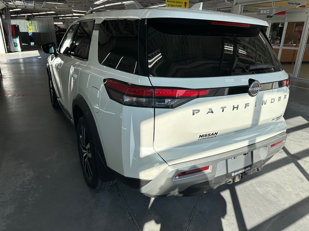 Nissan Pathfinder Platinum 2023 à Cowansville, Québec - 7 - w1024h768px