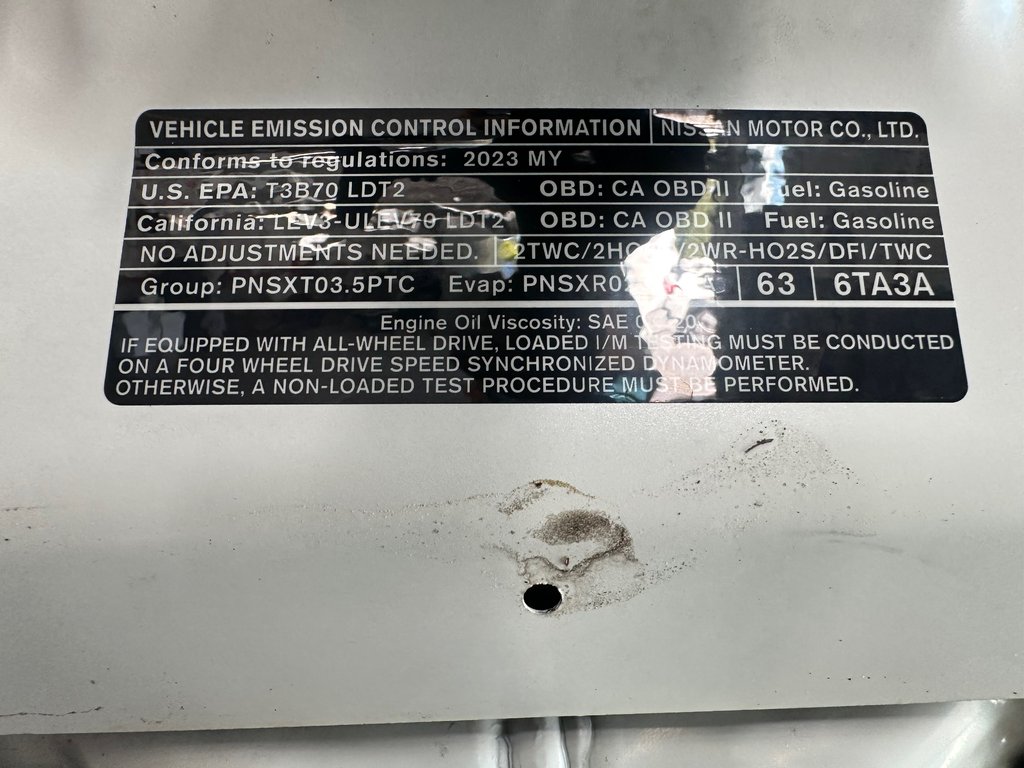 Nissan Pathfinder Platinum 2023 à Cowansville, Québec - 15 - w1024h768px