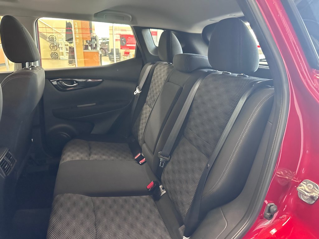 Nissan Qashqai SV 2018 à Cowansville, Québec - 12 - w1024h768px