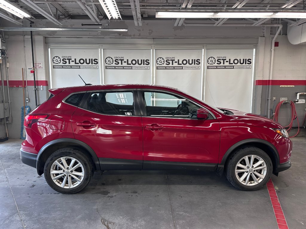 Nissan Qashqai SV 2018 à Cowansville, Québec - 8 - w1024h768px