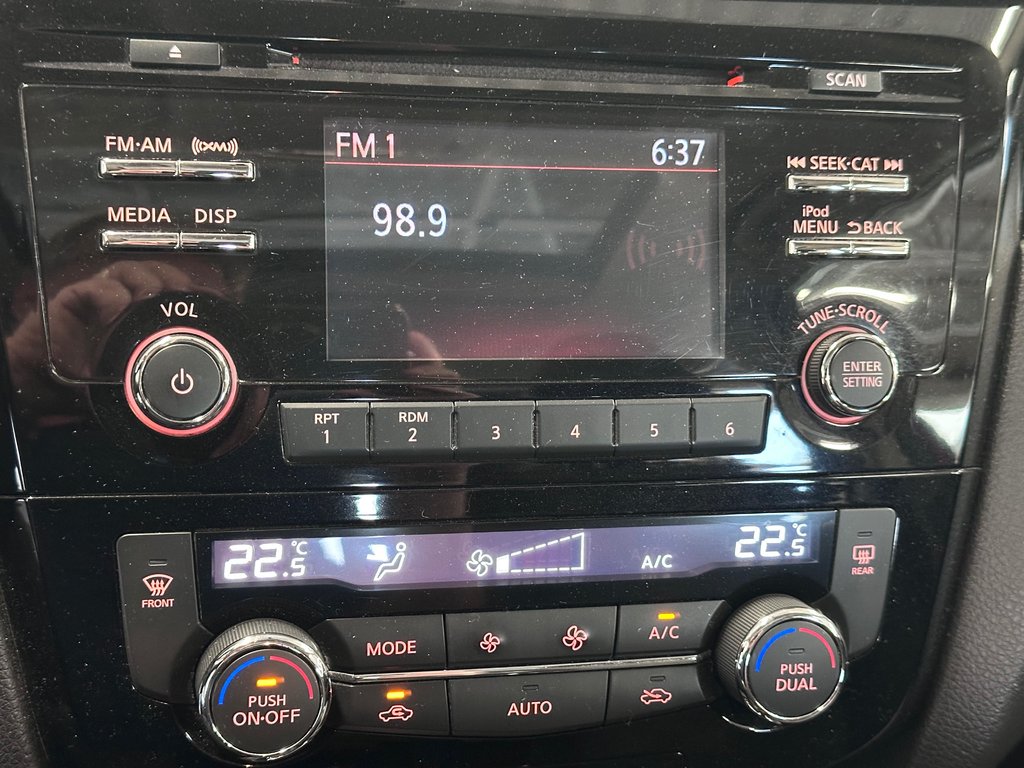 Nissan Qashqai SV 2018 à Cowansville, Québec - 26 - w1024h768px