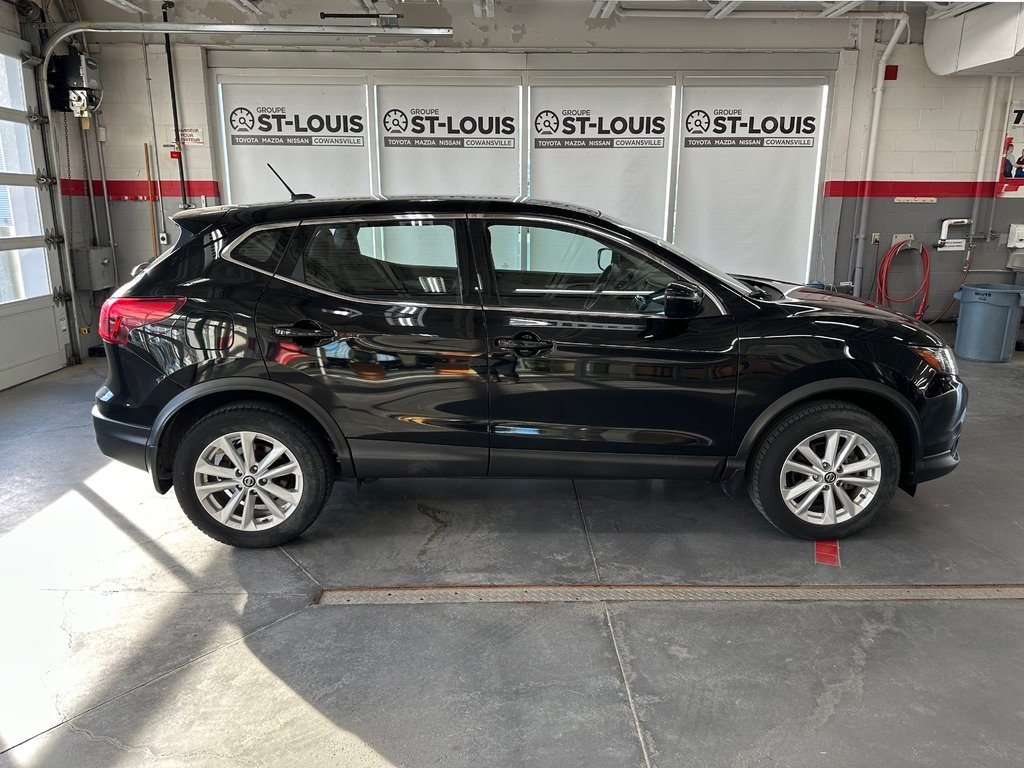 2019 Nissan Qashqai S AWD in Cowansville, Quebec - 2 - w1024h768px