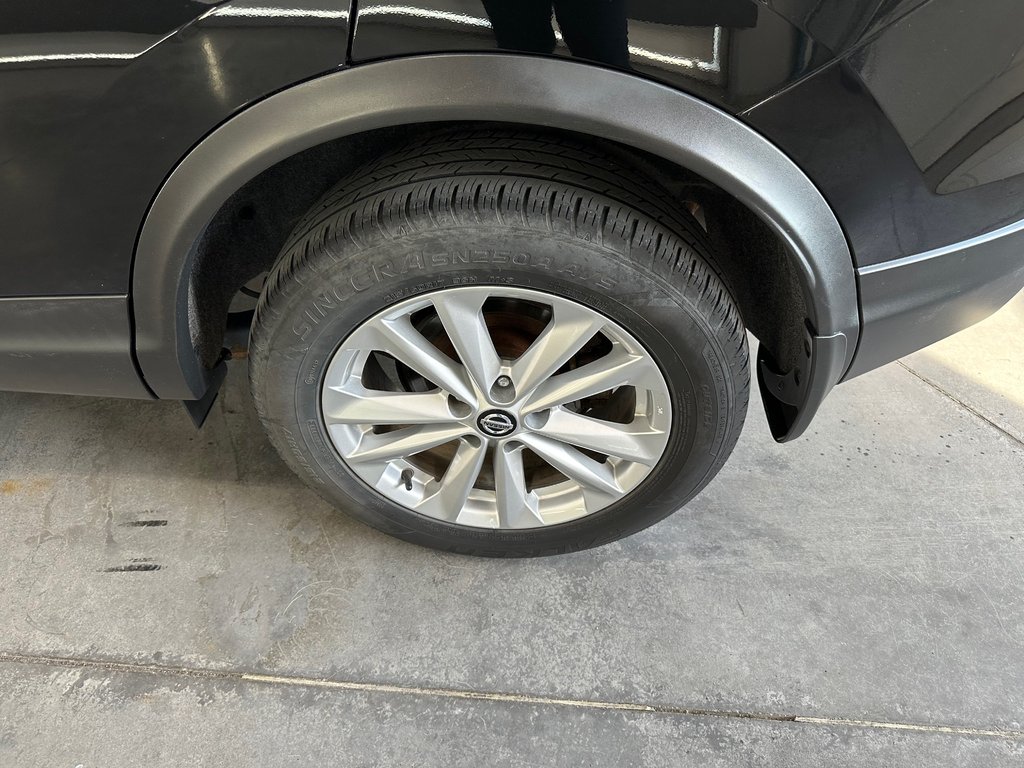 2019 Nissan Qashqai S AWD in Cowansville, Quebec - 9 - w1024h768px
