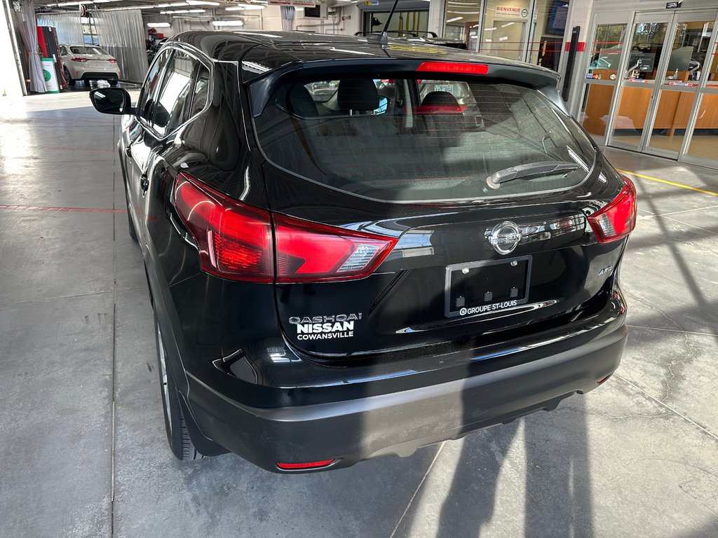 2019 Nissan Qashqai S AWD in Cowansville, Quebec - 8 - w1024h768px