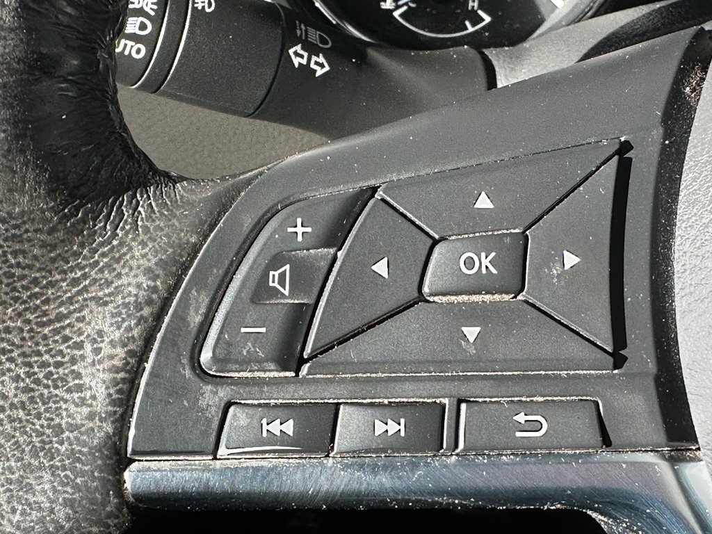 2019 Nissan Qashqai SV AWD in Cowansville, Quebec - 37 - w1024h768px