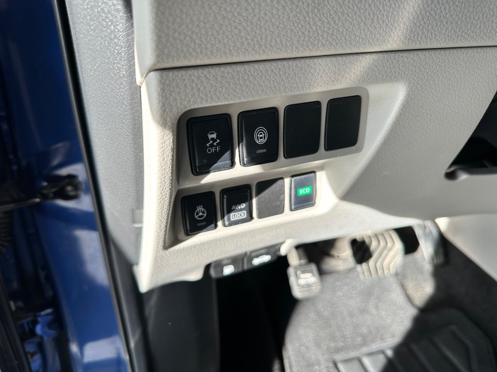 2019 Nissan Qashqai SV AWD in Cowansville, Quebec - 28 - w1024h768px
