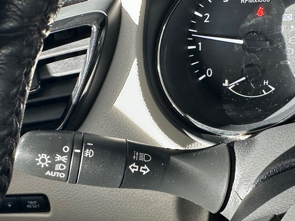 2019 Nissan Qashqai SV AWD in Cowansville, Quebec - 38 - w1024h768px