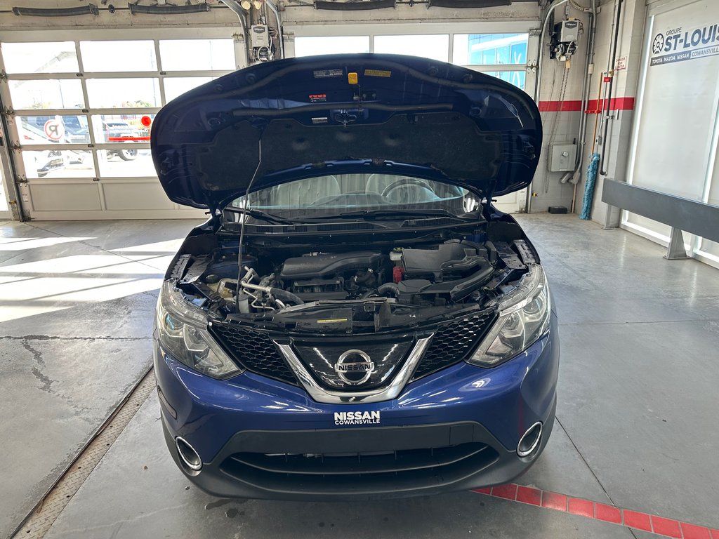 2019 Nissan Qashqai SV AWD in Cowansville, Quebec - 16 - w1024h768px