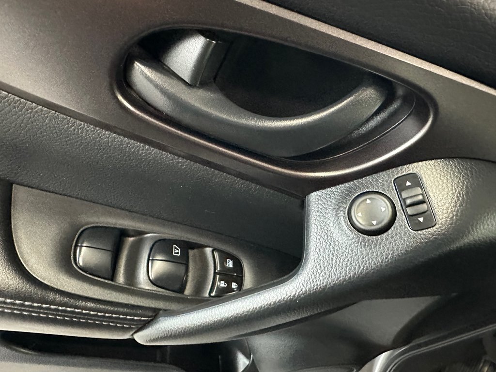 Nissan Qashqai S AWD 2021 à Cowansville, Québec - 23 - w1024h768px