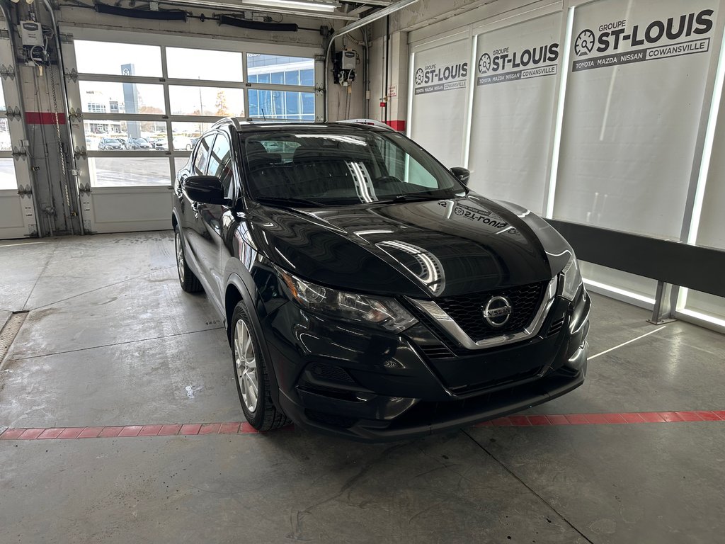 Nissan Qashqai SV AWD 2021 à Cowansville, Québec - 1 - w1024h768px
