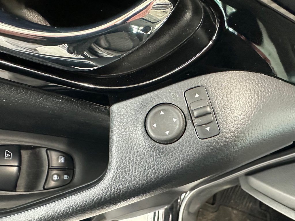 Nissan Qashqai SV AWD 2021 à Cowansville, Québec - 30 - w1024h768px