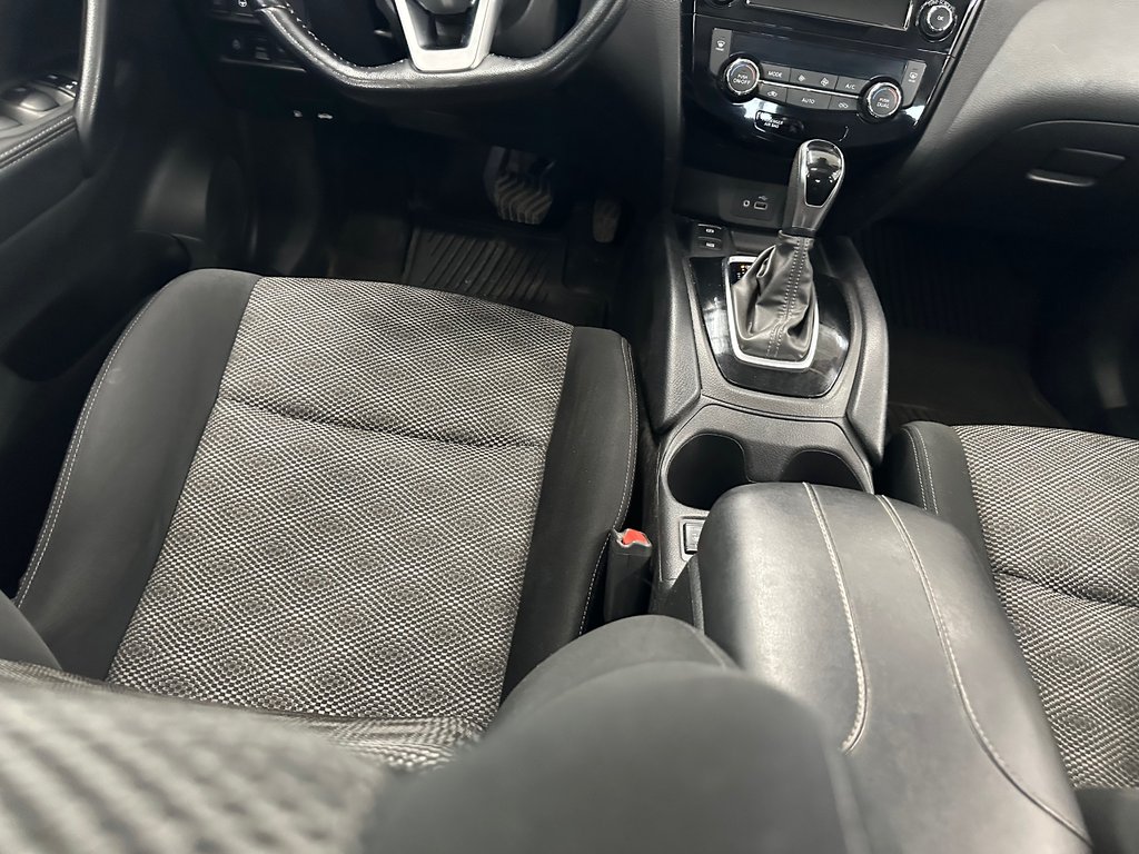 Nissan Qashqai SV AWD 2021 à Cowansville, Québec - 25 - w1024h768px