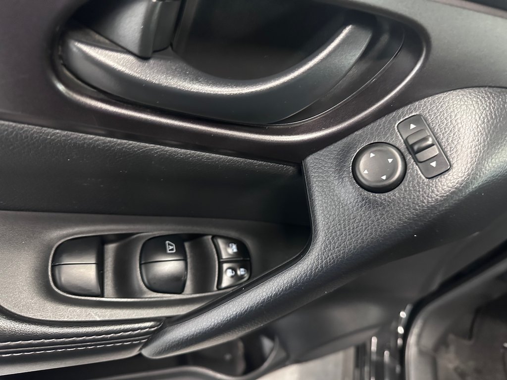 Nissan Qashqai S AWD 2021 à Cowansville, Québec - 22 - w1024h768px