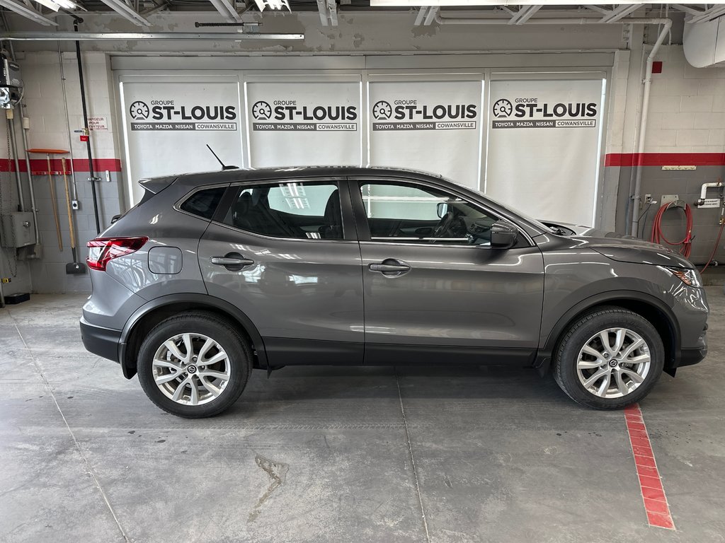2022  Qashqai S awd in Cowansville, Quebec - 2 - w1024h768px